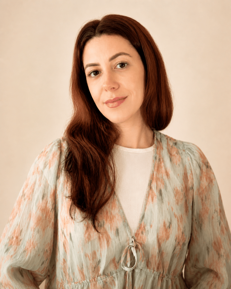 Laura Pleguezuelos Ventura psicóloga sanitaria en Almería especializada en terapia integradora y acompañamiento emocional