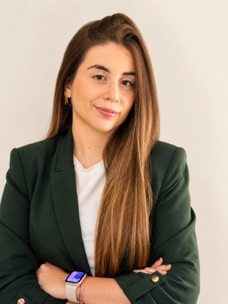 Marina Laguna Rodríguez psicóloga en Almería especializada en bienestar emocional y terapia individual